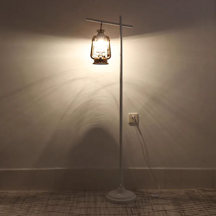 Contemporary Simplicity Shape Iron Floor Lamp