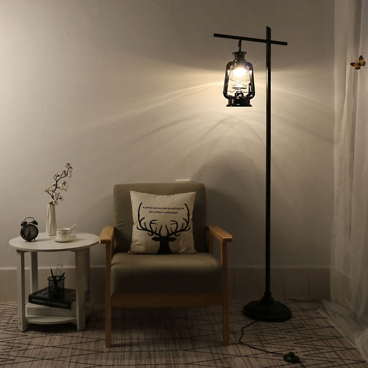 Contemporary Simplicity Shape Iron Floor Lamp