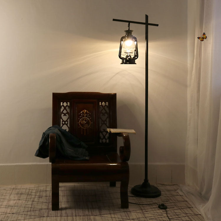 Contemporary Simplicity Shape Iron Floor Lamp