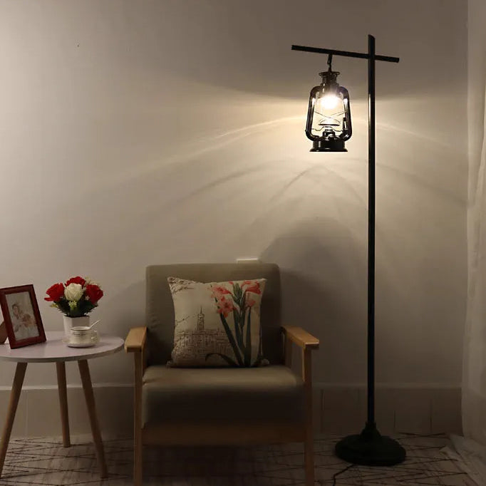 Contemporary Simplicity Shape Iron Floor Lamp