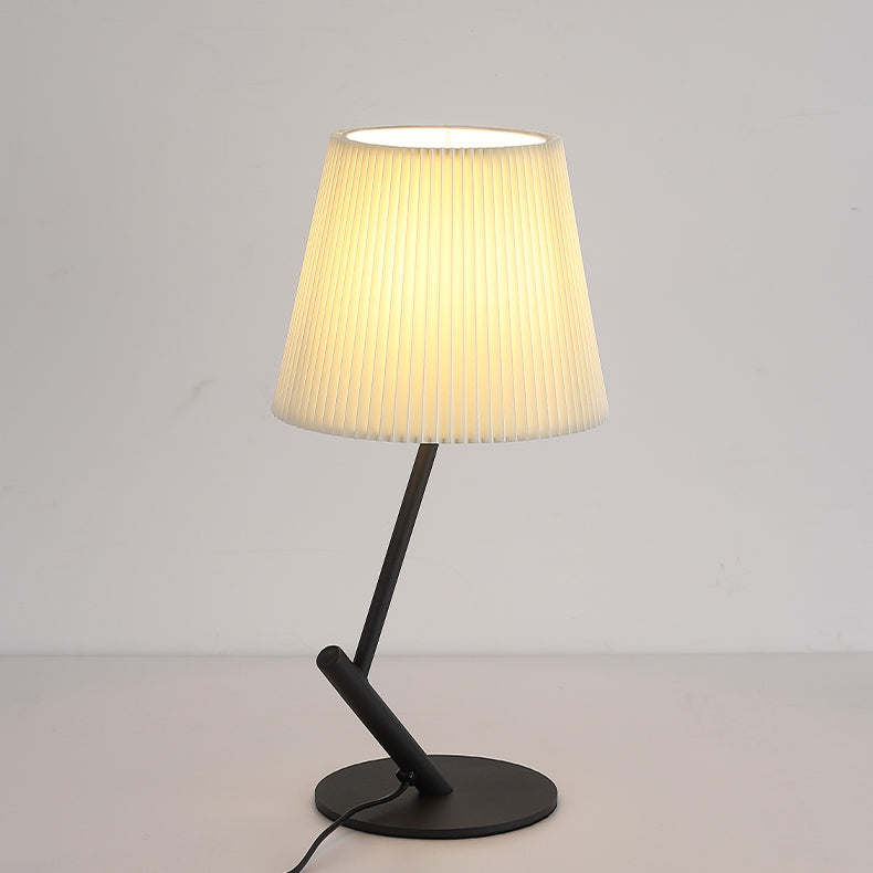 Umbrella Shape Fabric Lampshade Table Lamp
