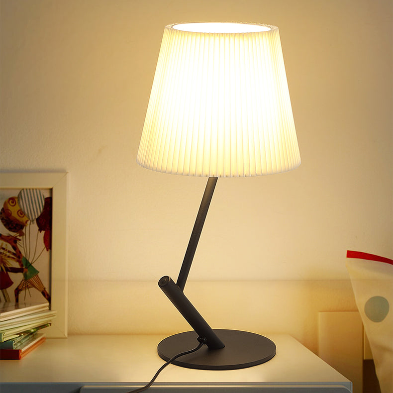 Umbrella Shape Fabric Lampshade Table Lamp