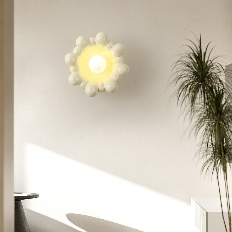 Cream Flower Shape Resin Wall Lamp