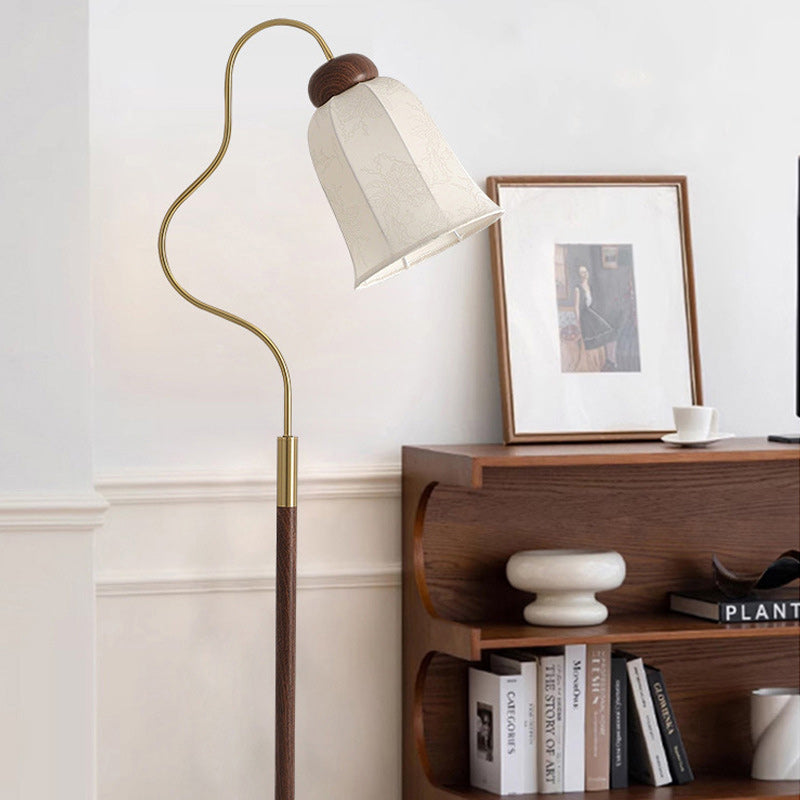 Curve Metal Fabric Lampshade Floor Lamp