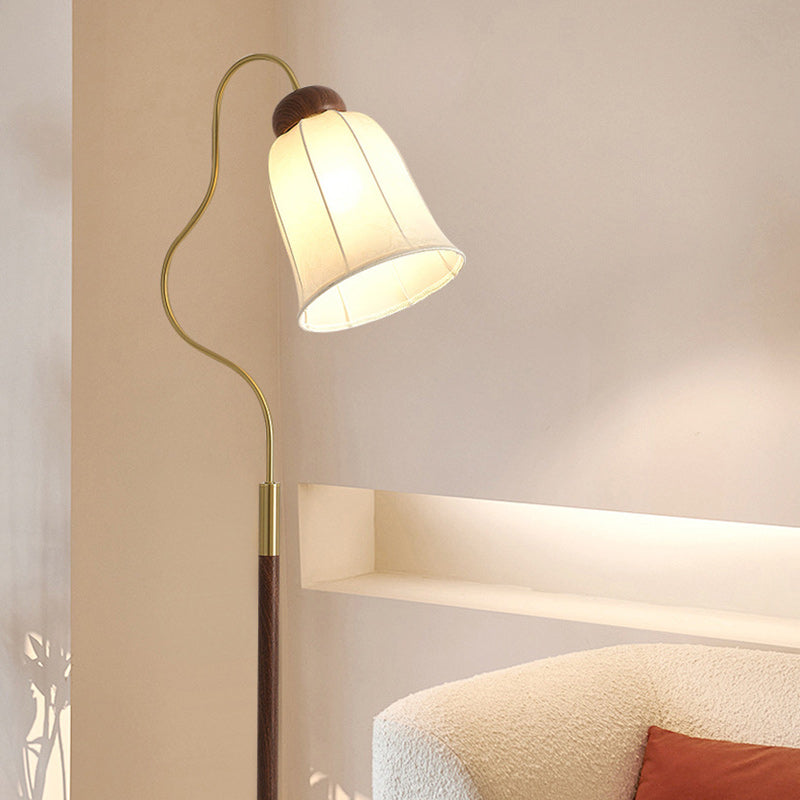 Curve Metal Fabric Lampshade Floor Lamp