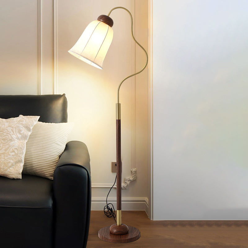 Curve Metal Fabric Lampshade Floor Lamp