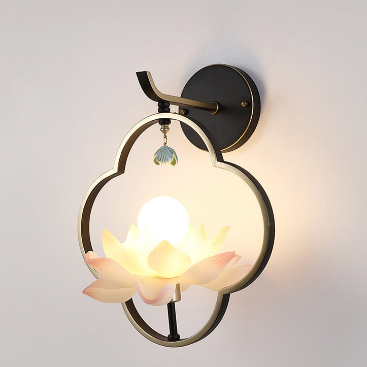 Four Leaf Clover Shape Wall Lamp