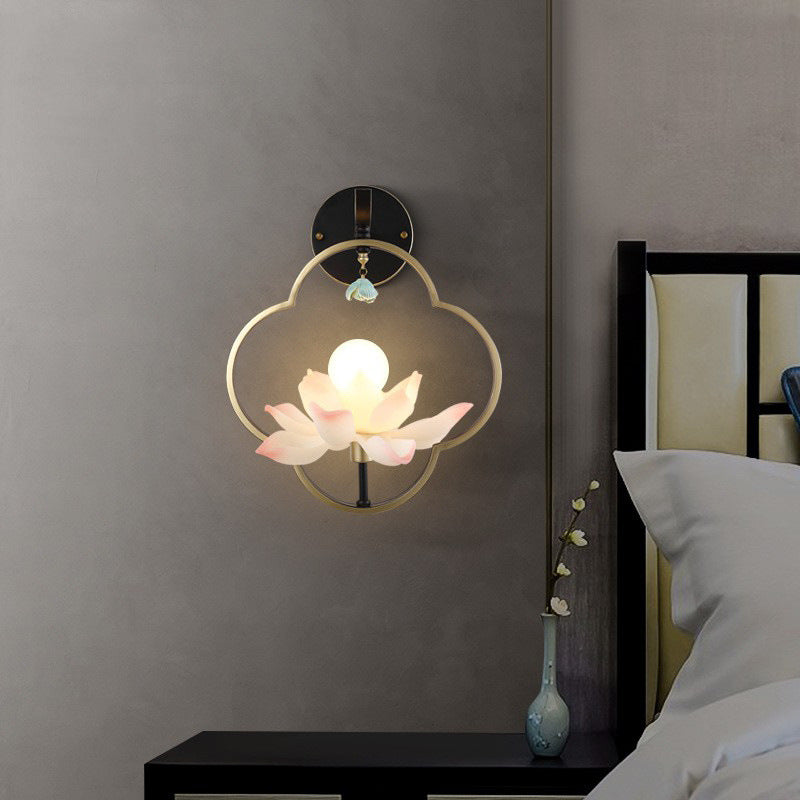 Four Leaf Clover Shape Wall Lamp