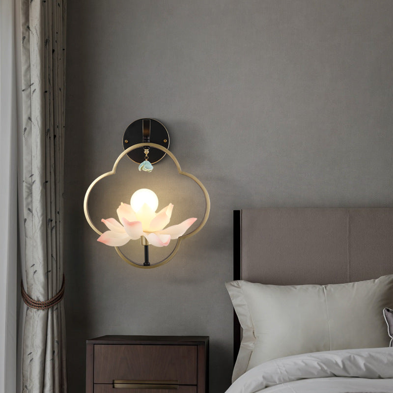 Four Leaf Clover Shape Wall Lamp