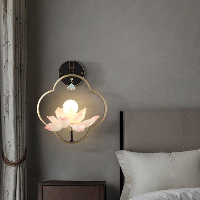 Four Leaf Clover Shape Wall Lamp