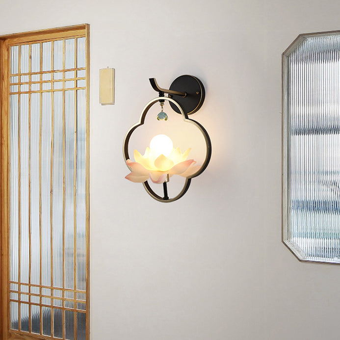 Four Leaf Clover Shape Wall Lamp