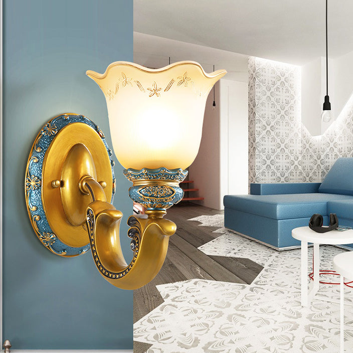 Morning Glory Iron Resin Wall Lamp