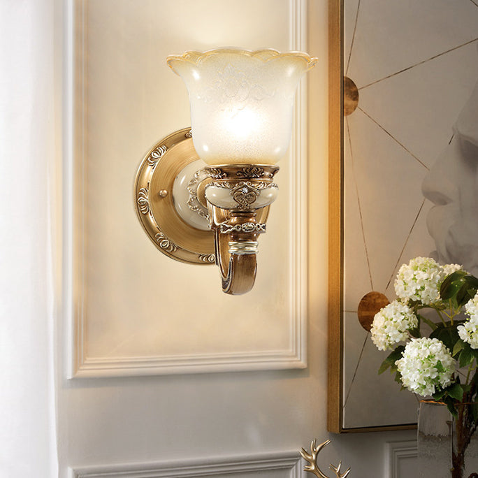 Morning Glory Iron Resin Wall Lamp