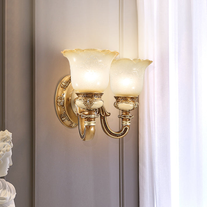 Morning Glory Iron Resin Wall Lamp