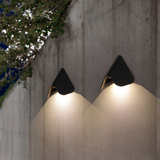Triangle PC Aluminum Garden Outdoor Light