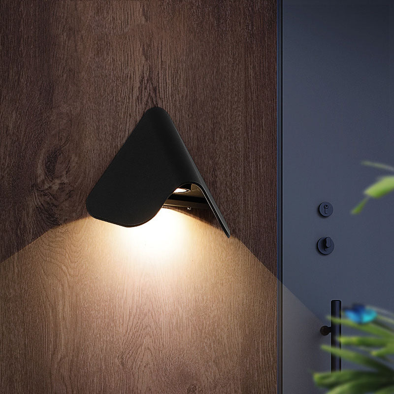 Triangle PC Aluminum Garden Outdoor Light