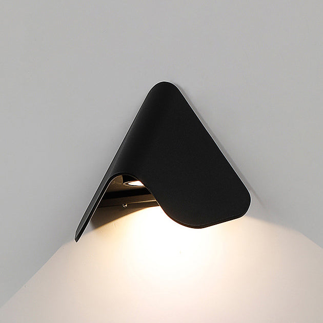 Triangle PC Aluminum Garden Outdoor Light
