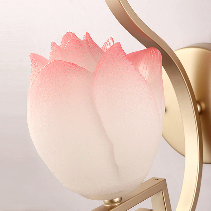 Iron Resin Lotus-Shaped Lampshade Wall Lamp