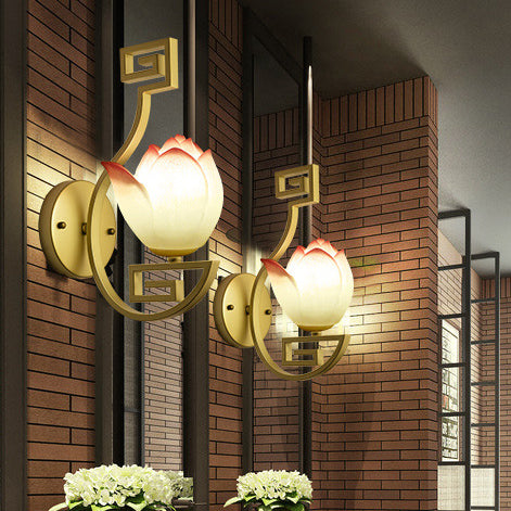 Iron Resin Lotus-Shaped Lampshade Wall Lamp