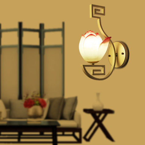 Iron Resin Lotus-Shaped Lampshade Wall Lamp