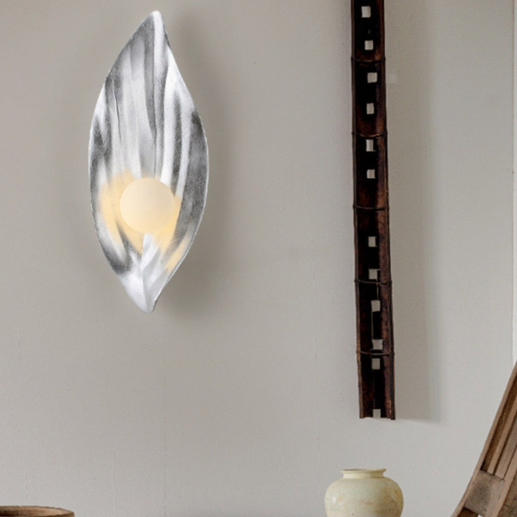 Resin Glass Leaf-Shaped Globe Wall Lamp