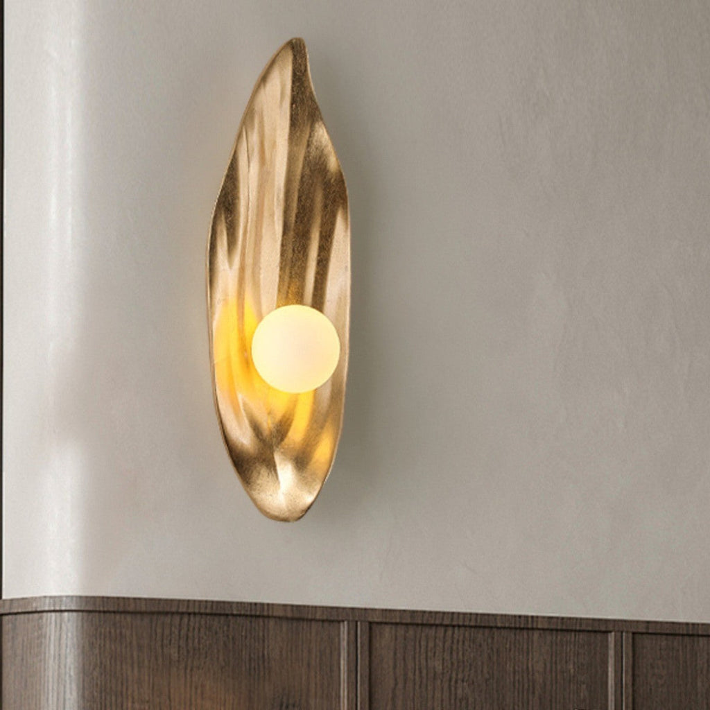 Resin Glass Leaf-Shaped Globe Wall Lamp
