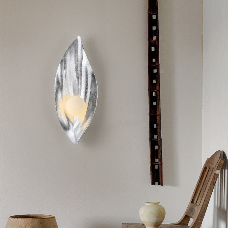 Resin Glass Leaf-Shaped Globe Wall Lamp