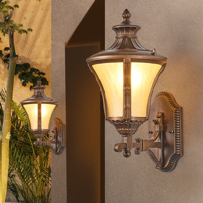 Aluminum Glass Conical Garden Outdoor Light