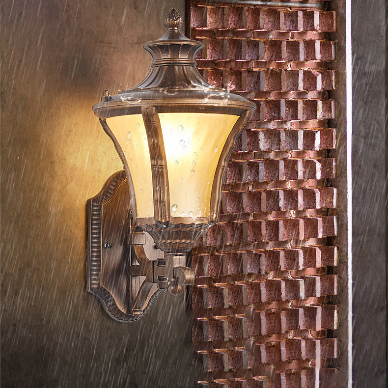 Aluminum Glass Conical Garden Outdoor Light