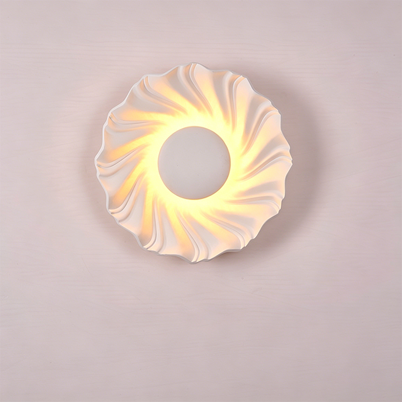 Resin Swirl-Shaped Living Room Wall Lamp