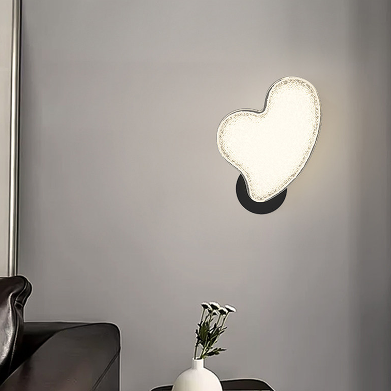 Hardware Acrylic Heart-Shaped Living Wall Lamp