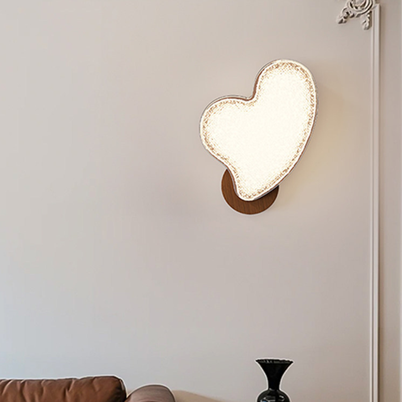 Hardware Acrylic Heart-Shaped Living Wall Lamp
