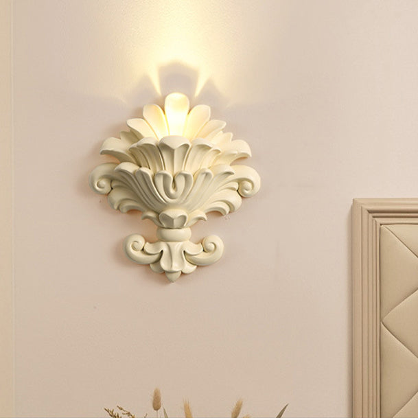 Resin Glass Metal Shell Wall Lamp