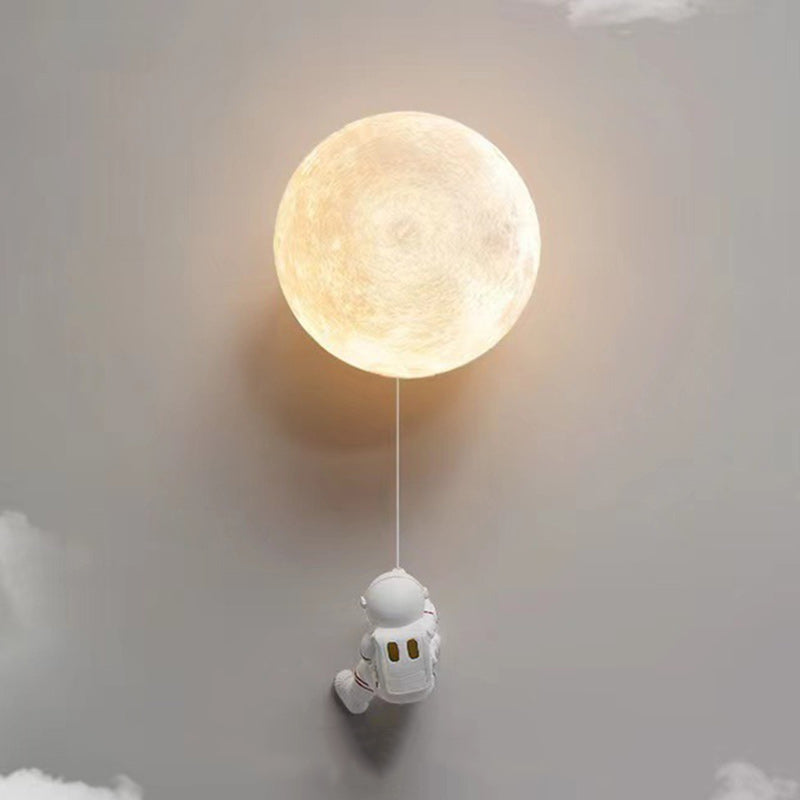 PLA Resin Iron Astronaut Wall Lamp
