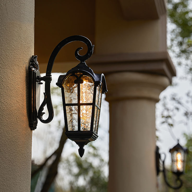 Aluminum Glass Curved-Square Outdoor Light
