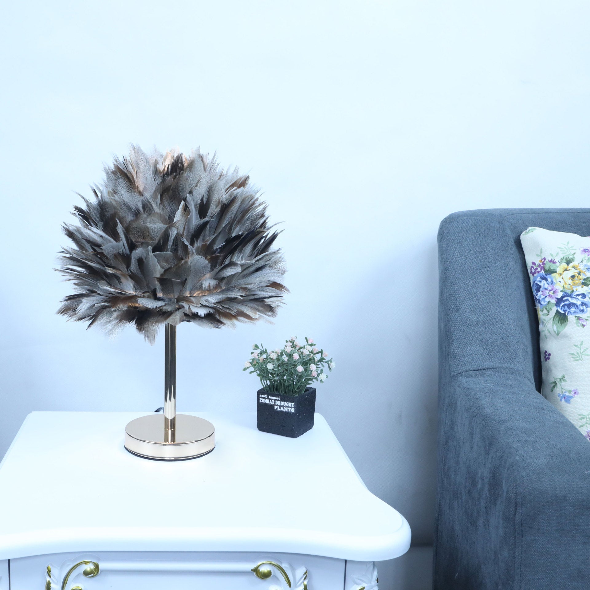 Oval Feather Iron Living Table Lamp