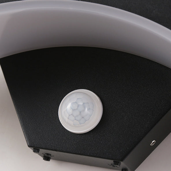Curved Aluminum Acrylic Garden Outdoor Light