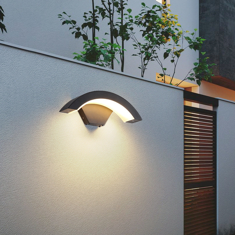 Curved Aluminum Acrylic Garden Outdoor Light