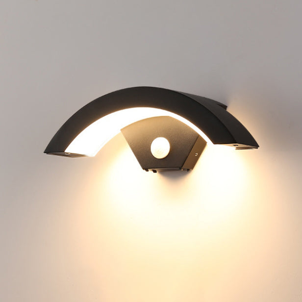 Curved Aluminum Acrylic Garden Outdoor Light