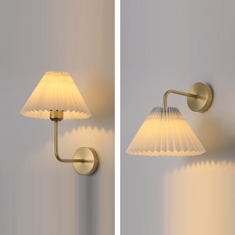 Round Pleated Iron Fabric Wall Lamp