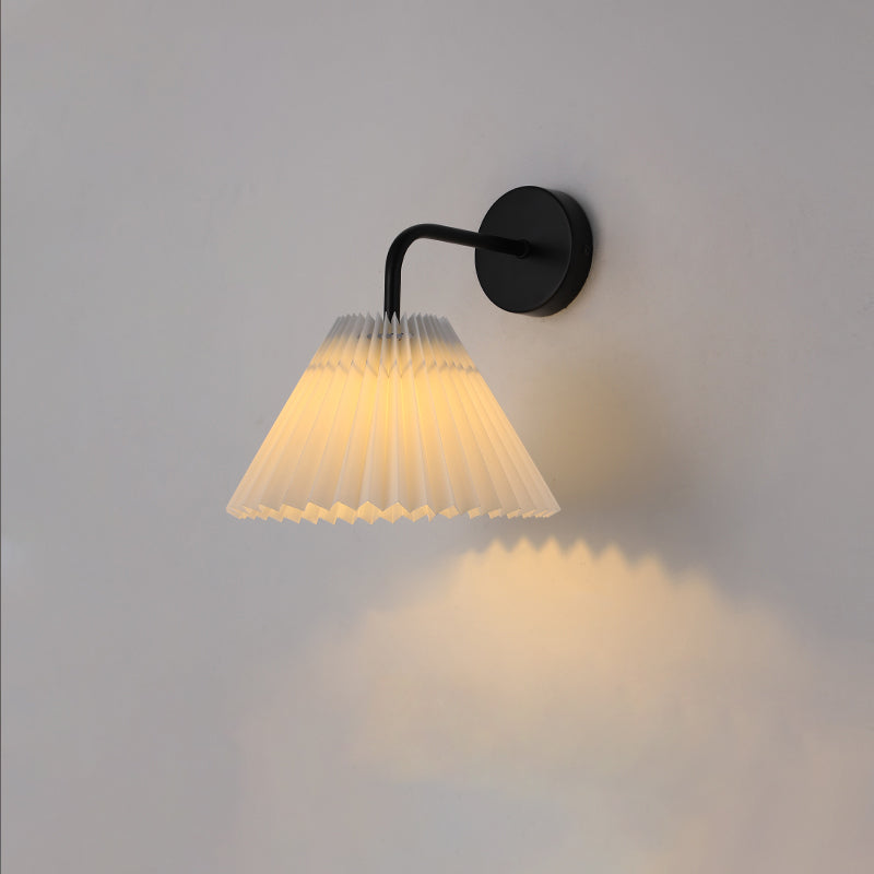 Round Pleated Iron Fabric Wall Lamp