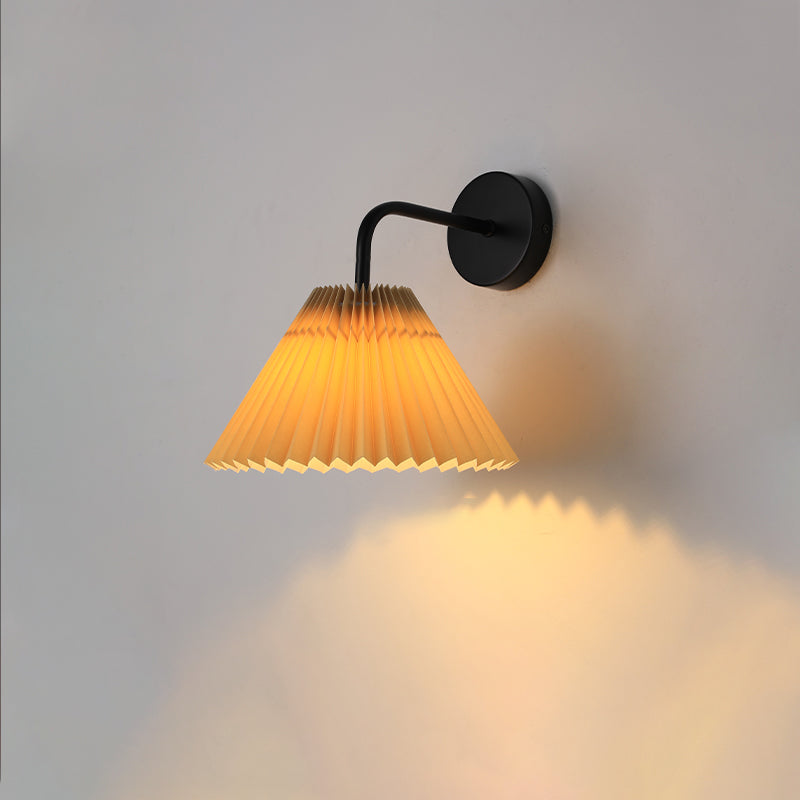 Round Pleated Iron Fabric Wall Lamp