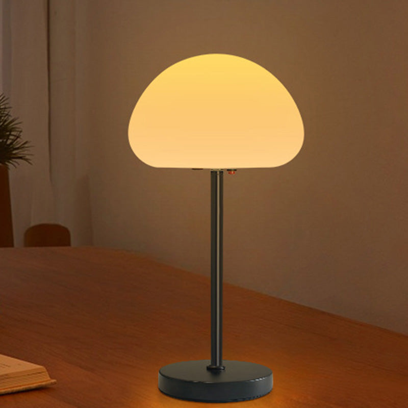 Oval Mushroom Iron PE Table Lamp
