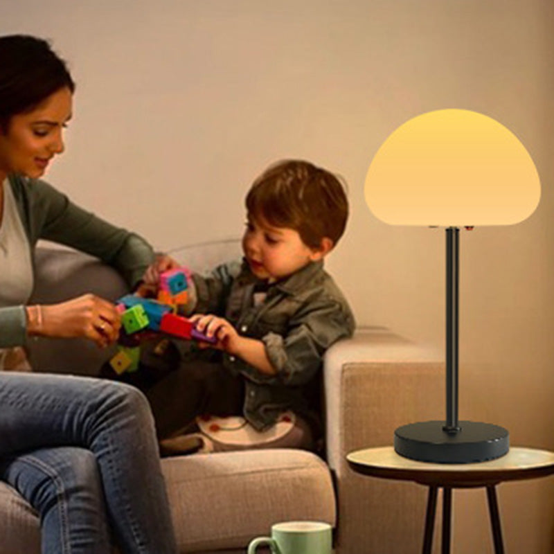 Oval Mushroom Iron PE Table Lamp
