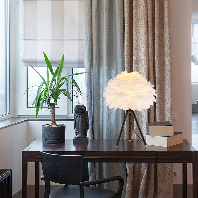 Feather Tripod Iron Frame Table Lamp