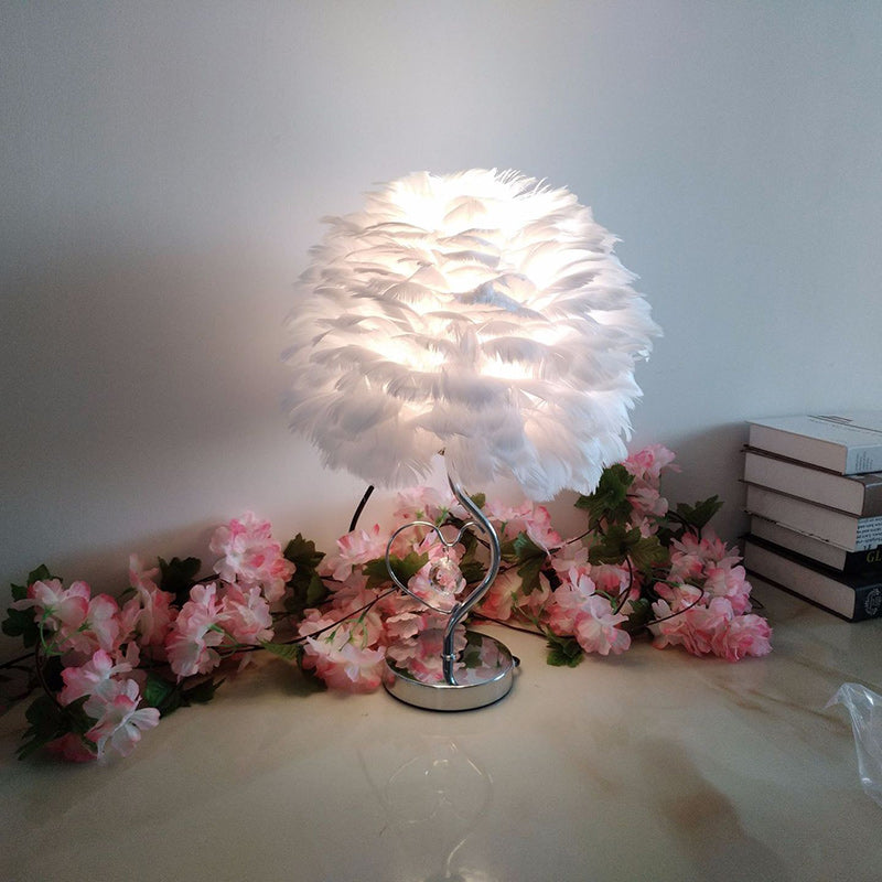 Heart Feather Iron Rod Table Lamp