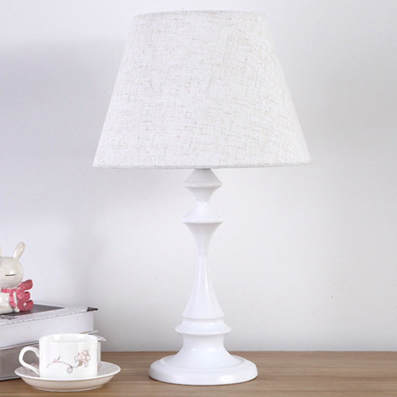 Round Trapezoidal Chess Shape Table Lamp