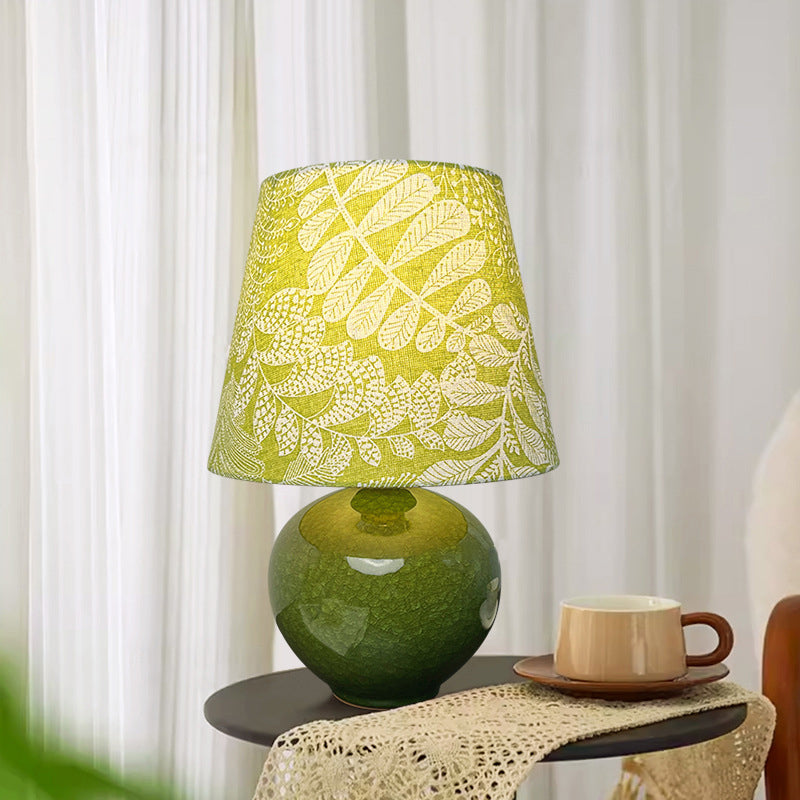 Round Vase Ceramic Leaf Table Lamp