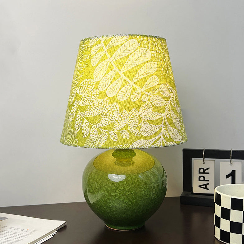 Round Vase Ceramic Leaf Table Lamp