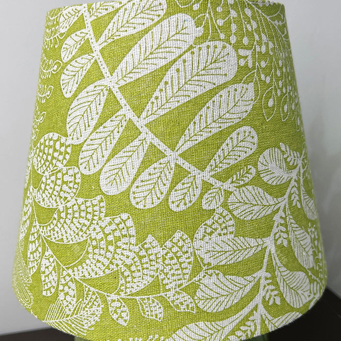Round Vase Ceramic Leaf Table Lamp